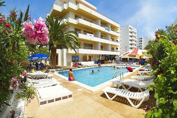 Apartamentos Green Line Bon Sol, Playa d'en Bossa, Ibiza | Ibiza Spotlight